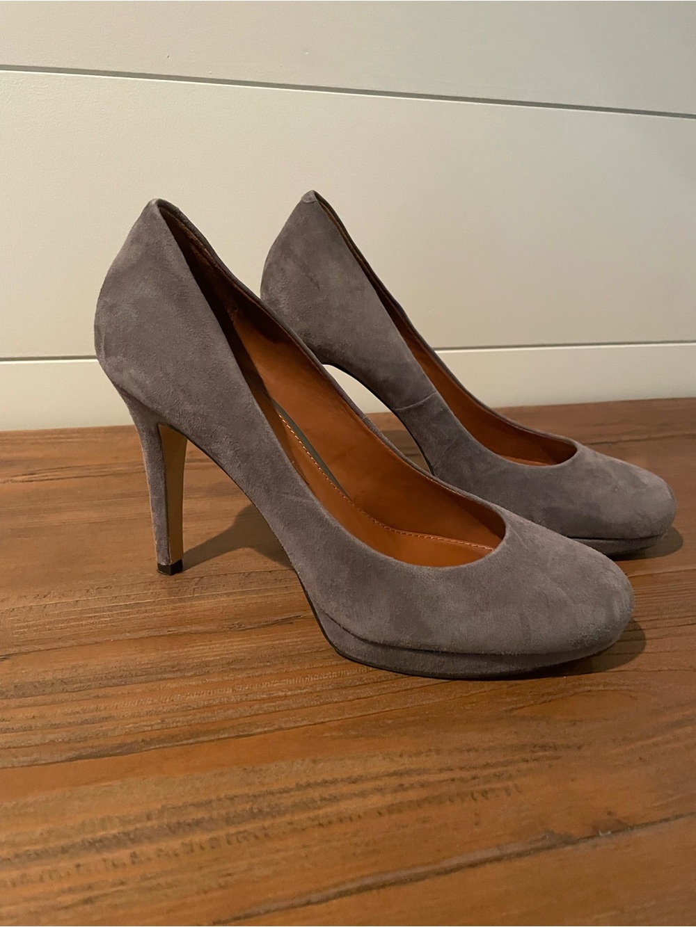 Like New Banana Republic Grey Suede High Heel Pumps